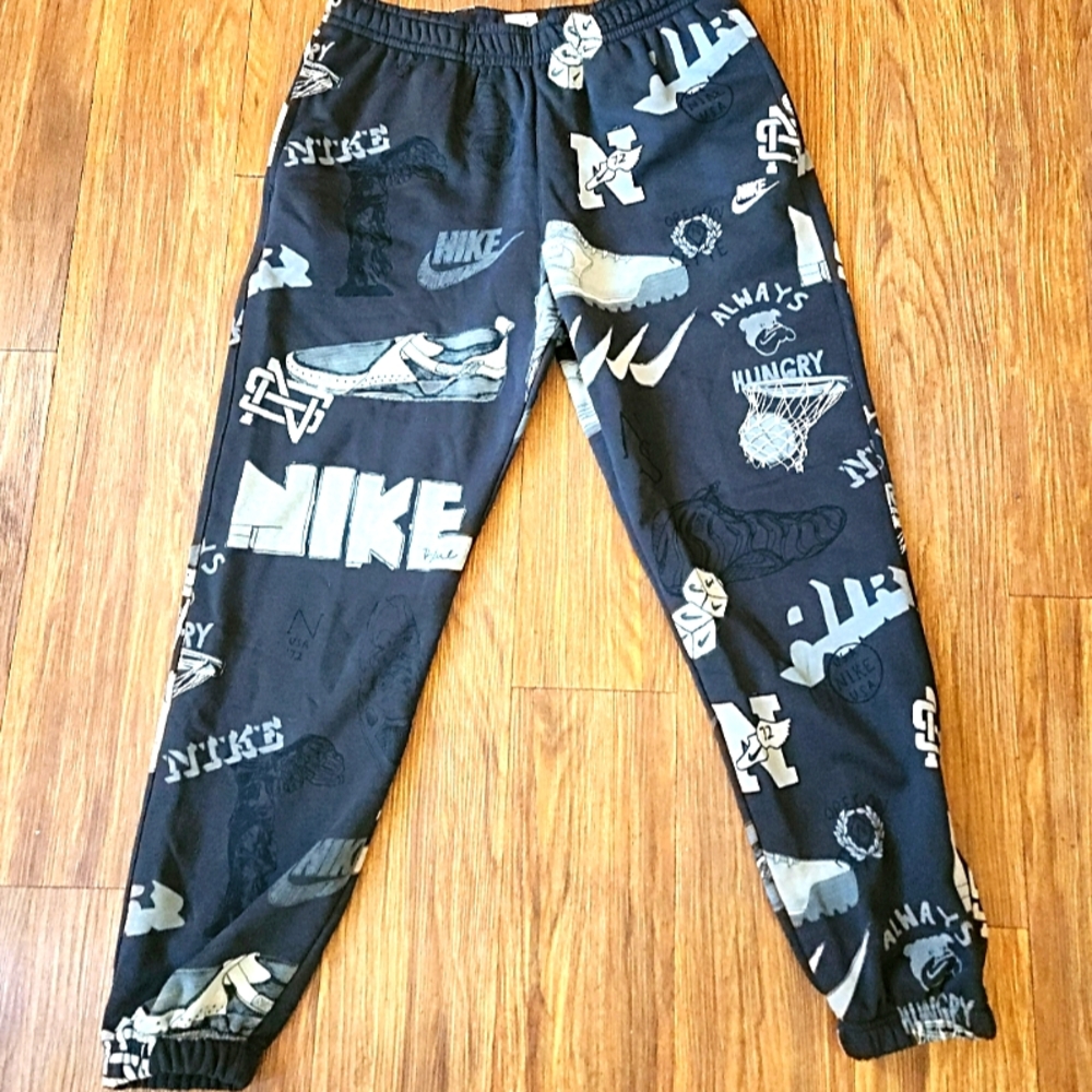 NWT Nike Urban Sweatpants Size XL - Picture 2 of 8